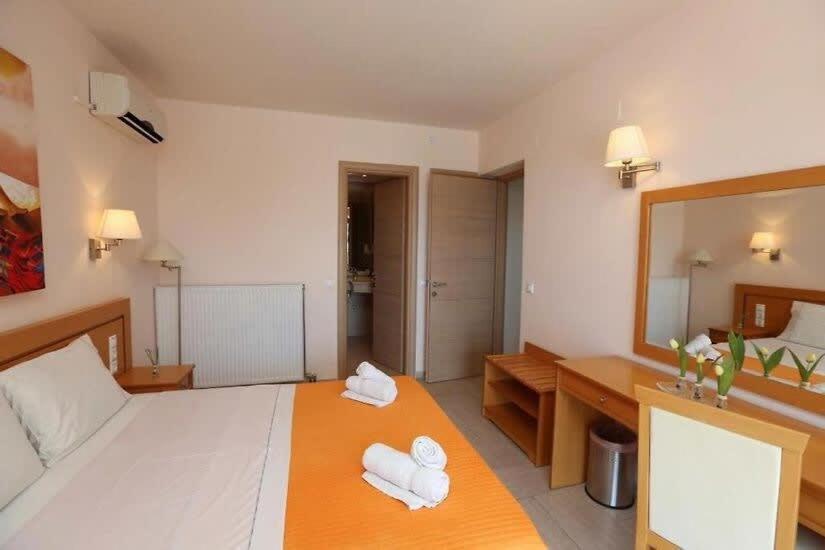 Dreamy Jasmine In Skiathos With Your Exclusive Private Pool Vila