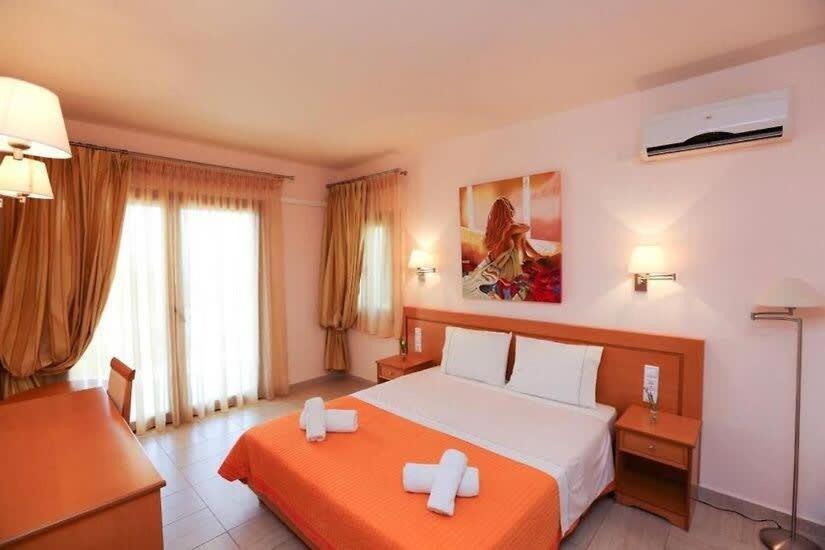 Dreamy Jasmine In Skiathos With Your Exclusive Private Pool Vila Troulos