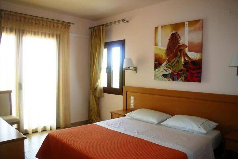 Dreamy Jasmine In Skiathos With Your Exclusive Private Pool *