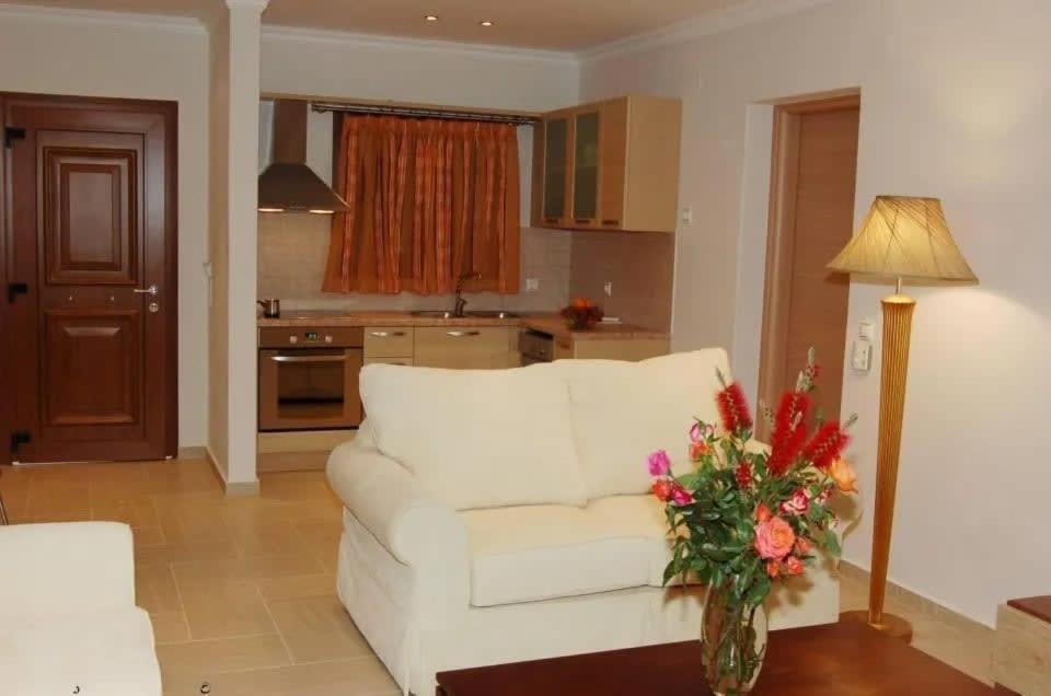 Villa Dreamy Jasmine In Skiathos With Your Exclusive Private Pool Troulos