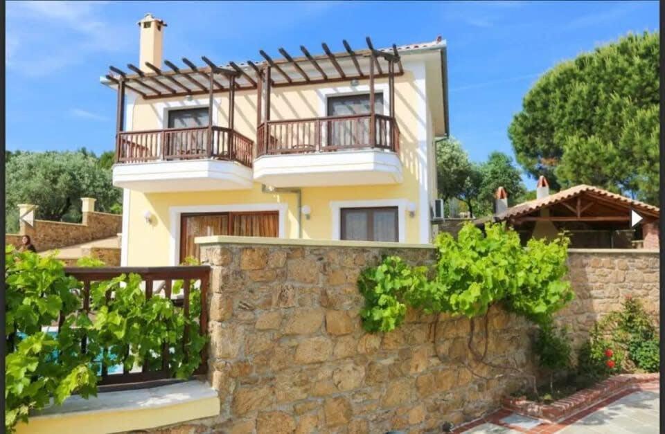 Dreamy Jasmine In Skiathos With Your Exclusive Private Pool Vila *